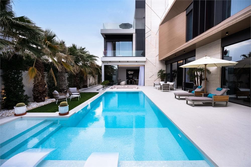 Luxury Custom Built Villa 1